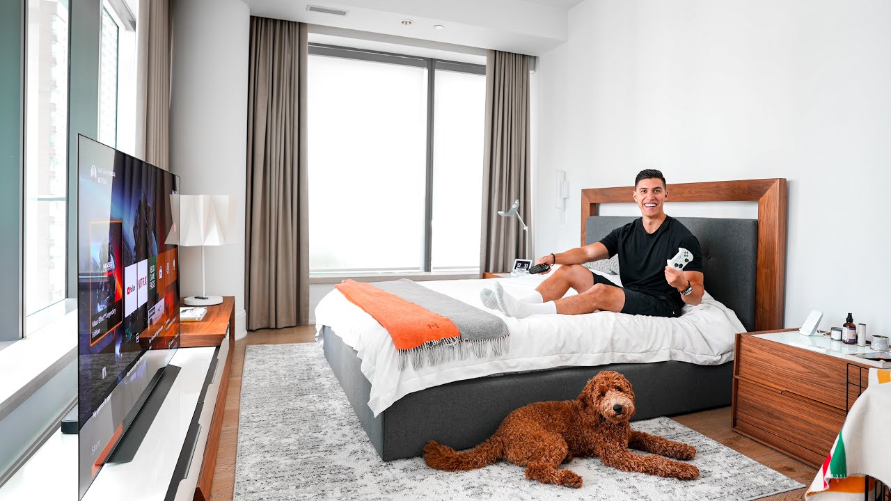 My Minimal TECH Bedroom Setup Tour - 2021