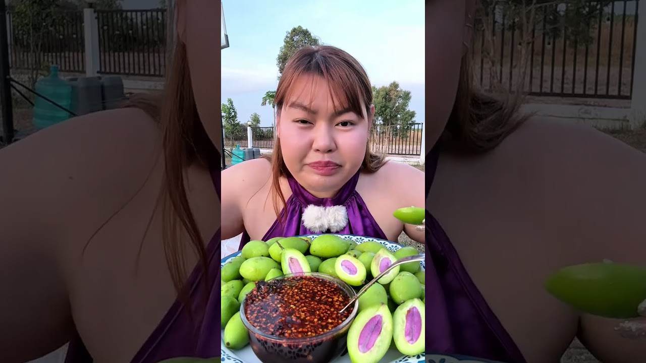 มะปรางเปรี้ยว แจ่วปลาร้าใส่ต่อนมาเป็นตัวๆ