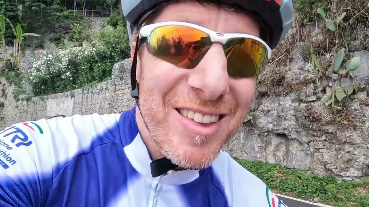 Giro Completo della Costiera Amalfitana da Napoli, in bici - 100km.