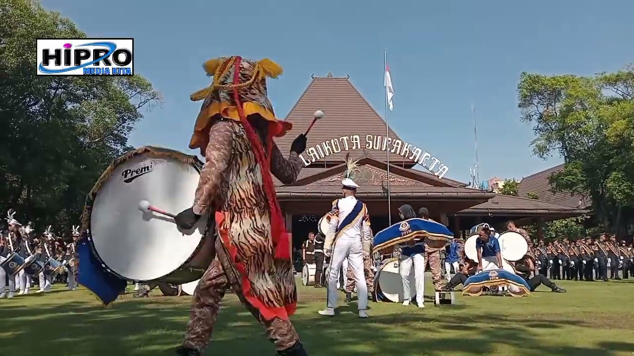 Drumband  Mahasiswa Politeknik Perkeretaapian Indonesia Madiun(PPIM) Kawasan Cfd Solo keBalaikota