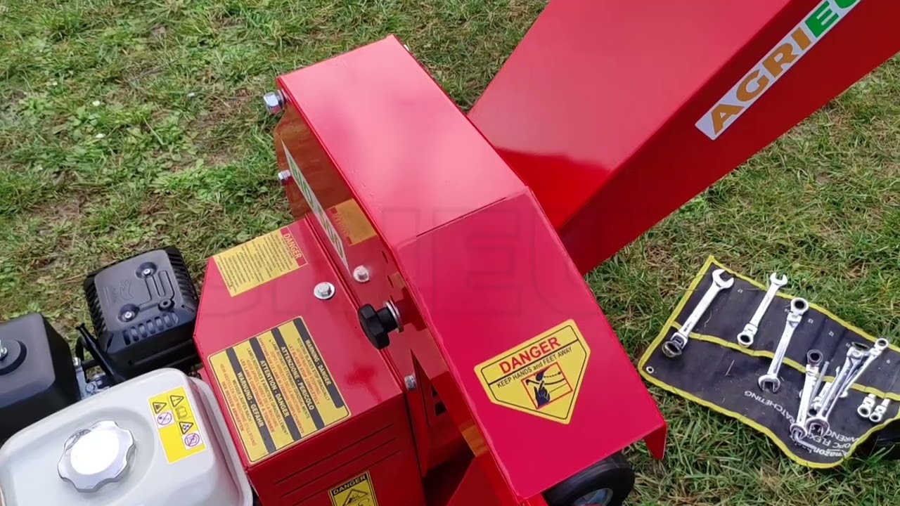 Biotrituratore a scoppio AgriEuro BIO 500 con motore Honda GP 200 - biocippatore
