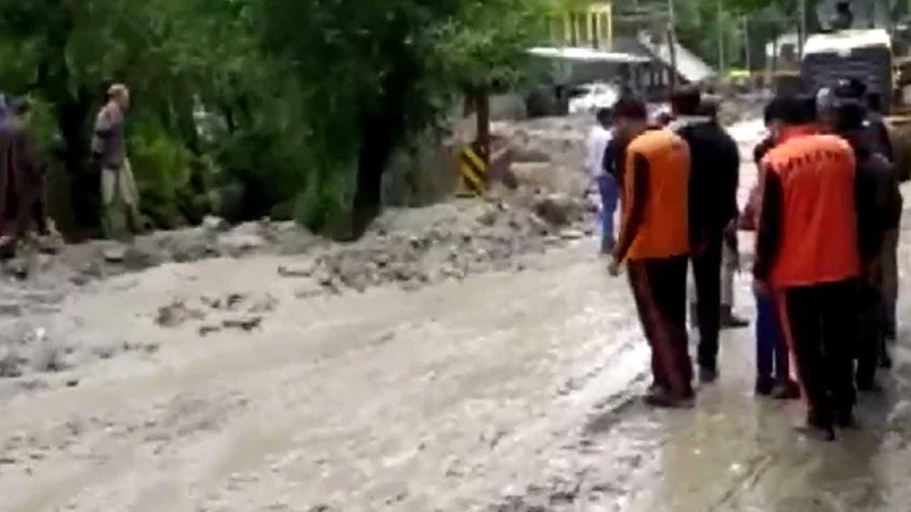 Srinagar-Leh Highway Blocked After Flash Floods Hit Jammu And Kashmir