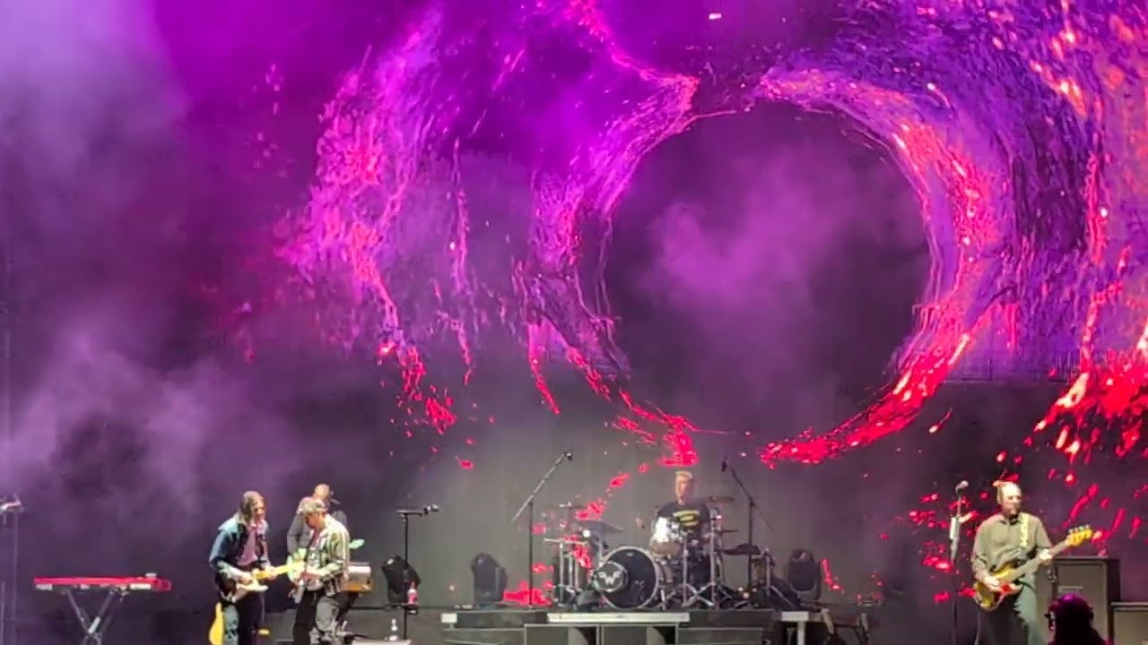 Weezer - Pink Triangle @ Primavera Fauna 2025