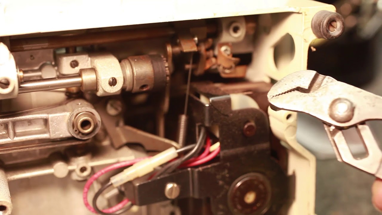 SINGER Gear Removal on a Singer Model 750 Golden Touch & Sew (Part 2)