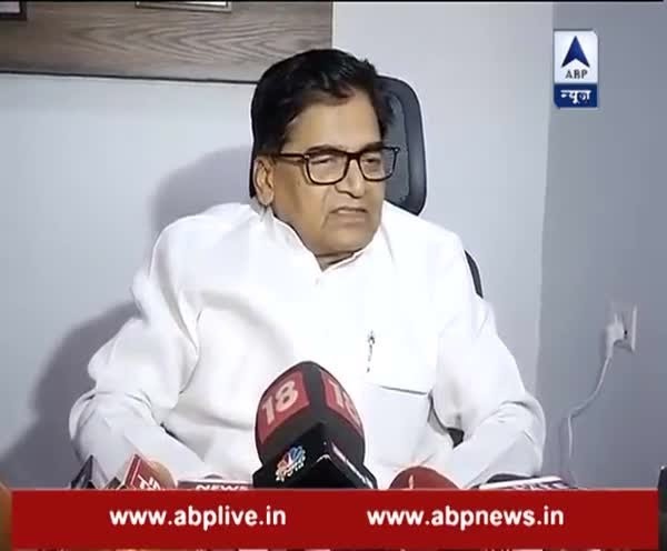 You cannot win elections with money: Ram Gopal Yadav attacks Amar Singh