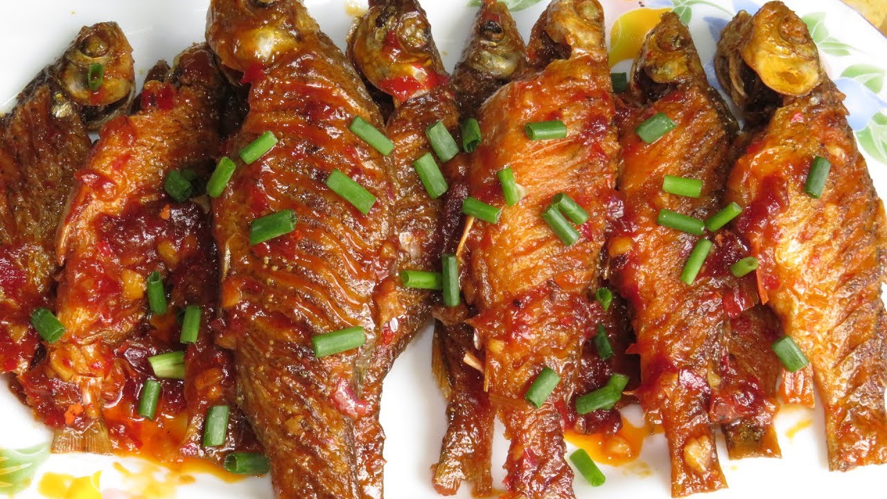 How To Fried Small Fish In Cambodia Style || Fried Fish Recipe || Kimyee Ros Cooking