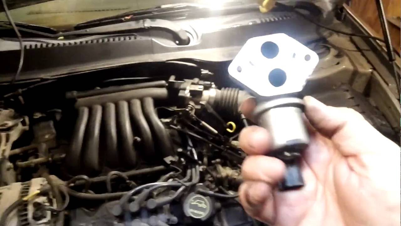 Cleaning your throttle body and IAC for a smoother Idle. Ford Tauras or almost any vehicle