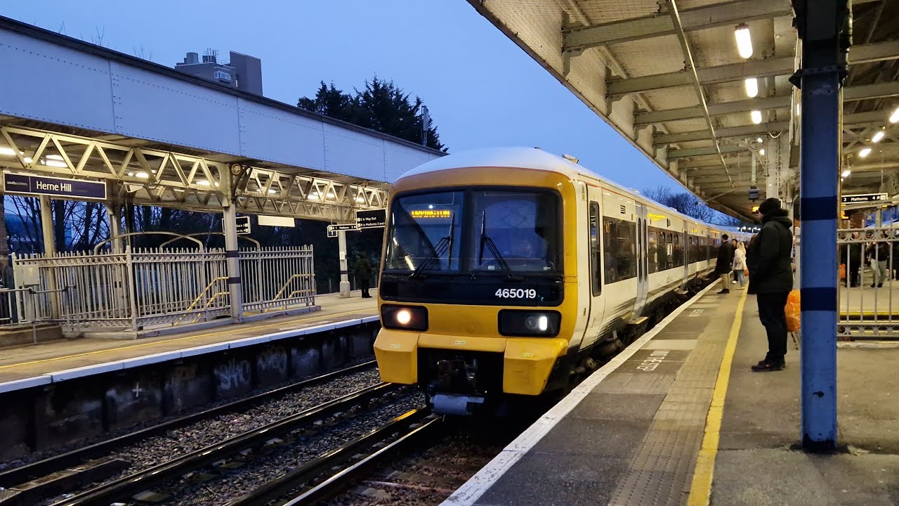 Trains at Herne Hill