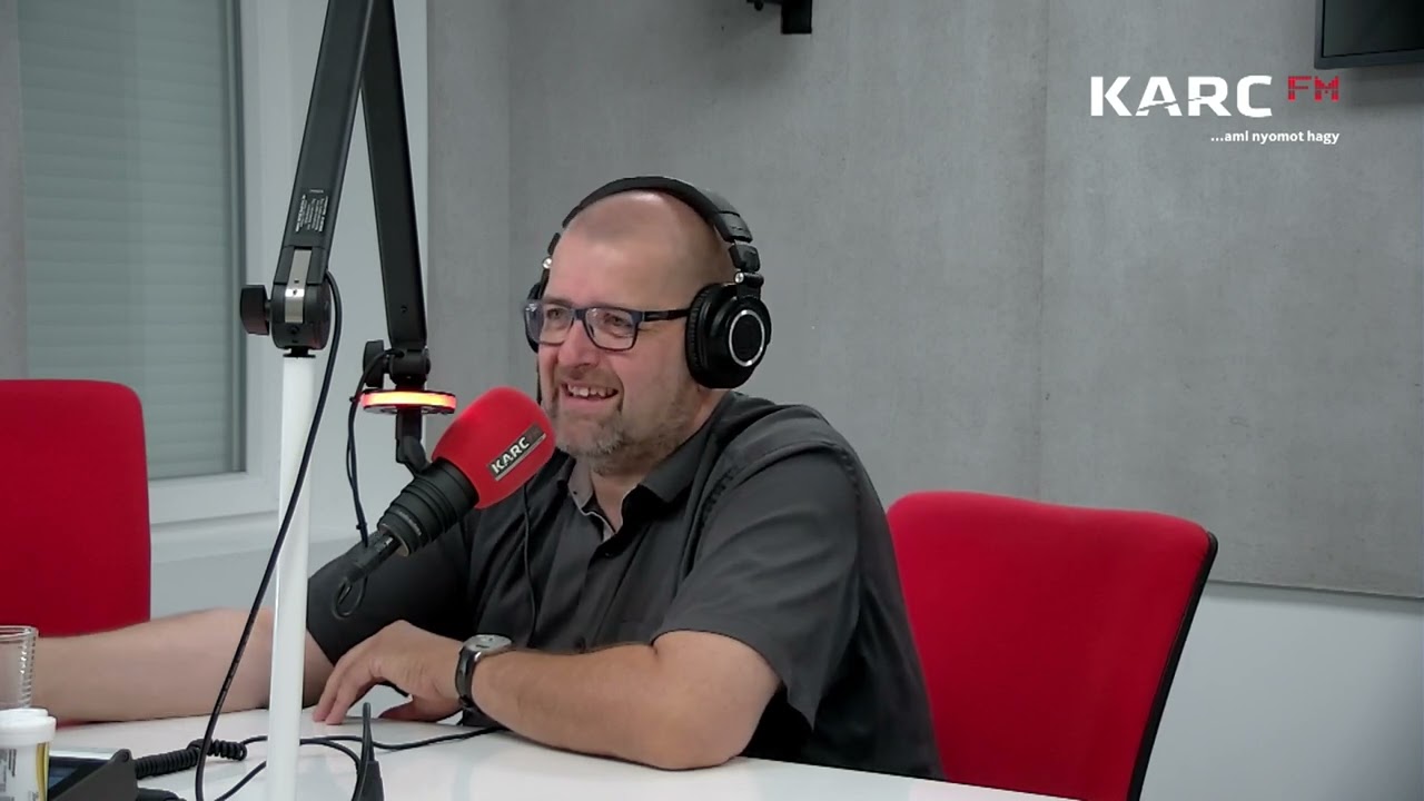 Bolyki Balázs, a Bolyki Brothers tagja és a Bolyki Soul & Gospel kórus alapító-vezetője - Karc FM