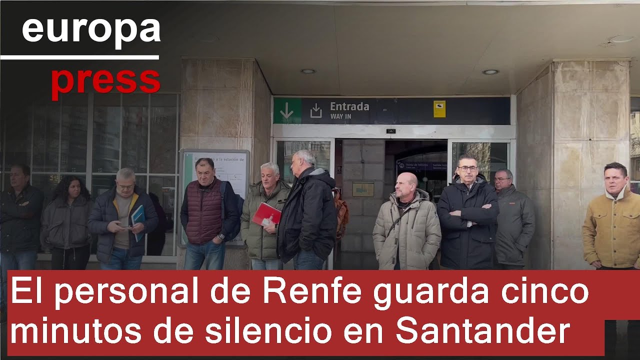 El personal de Renfe guarda cinco minutos de silencio en Santander