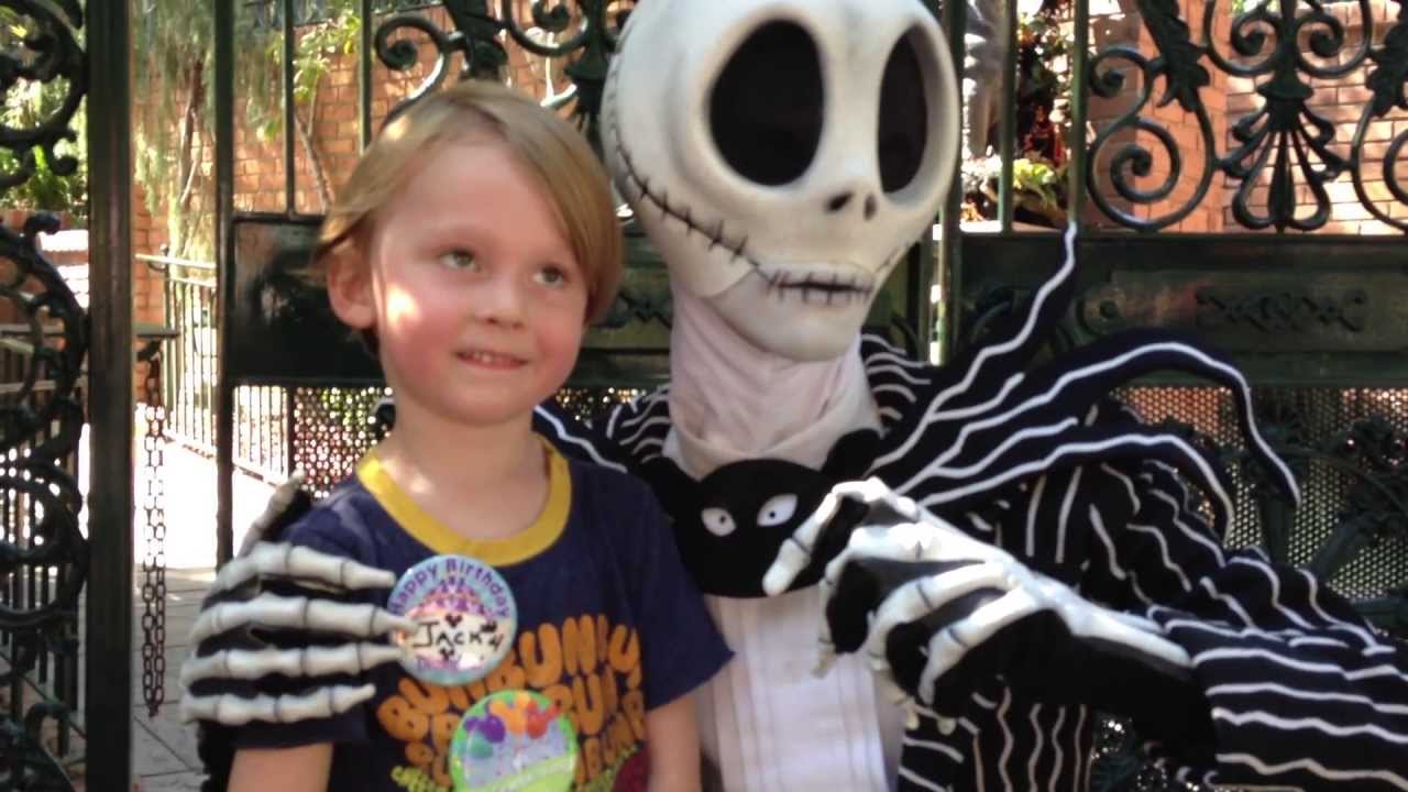 Jack and Greta meet Jack and Sally @ Disneyland