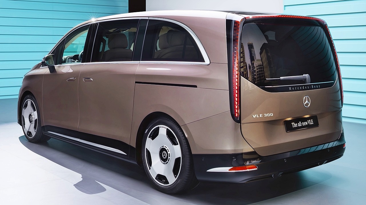 2026 Mercedes VLE 300 - Exterior and interior design
