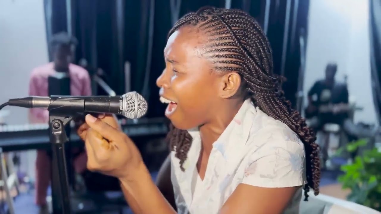 New Wine by Hillsong | B'ola by Sunmisola Agbebi and other Deep Worship cover by Minister Mercy