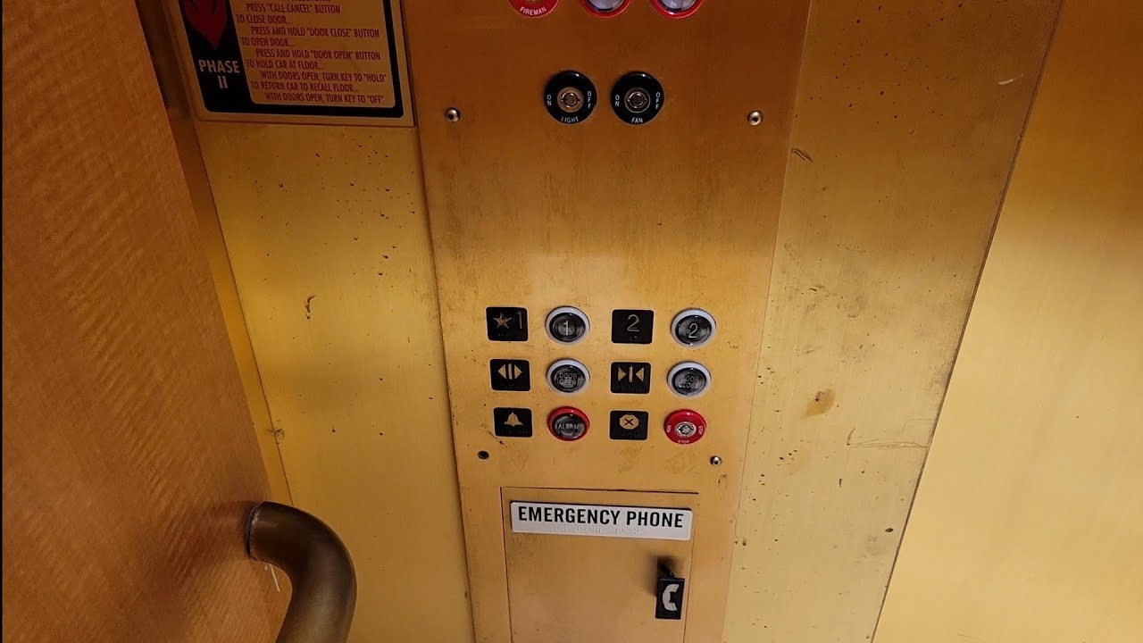 International Hydraulic Elevator - Dillard's, Mall at Wellington Green, Wellington, FL