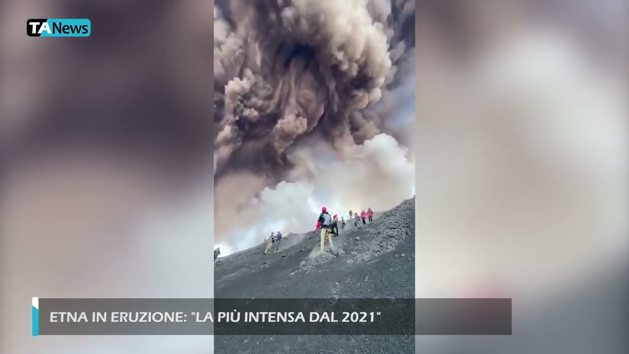 Etna in eruzione: 