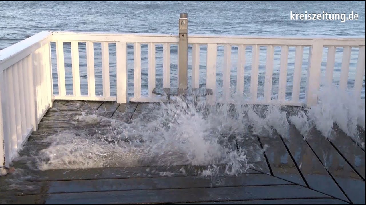 Sturmflut trifft Cuxhaven mit voller Wucht