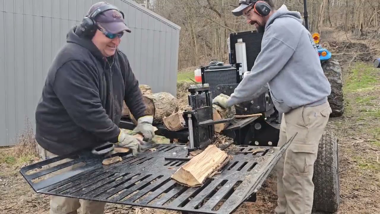 This Commercial log splitter may be the best in its class! Unstoppable, Fast, Heavy built.