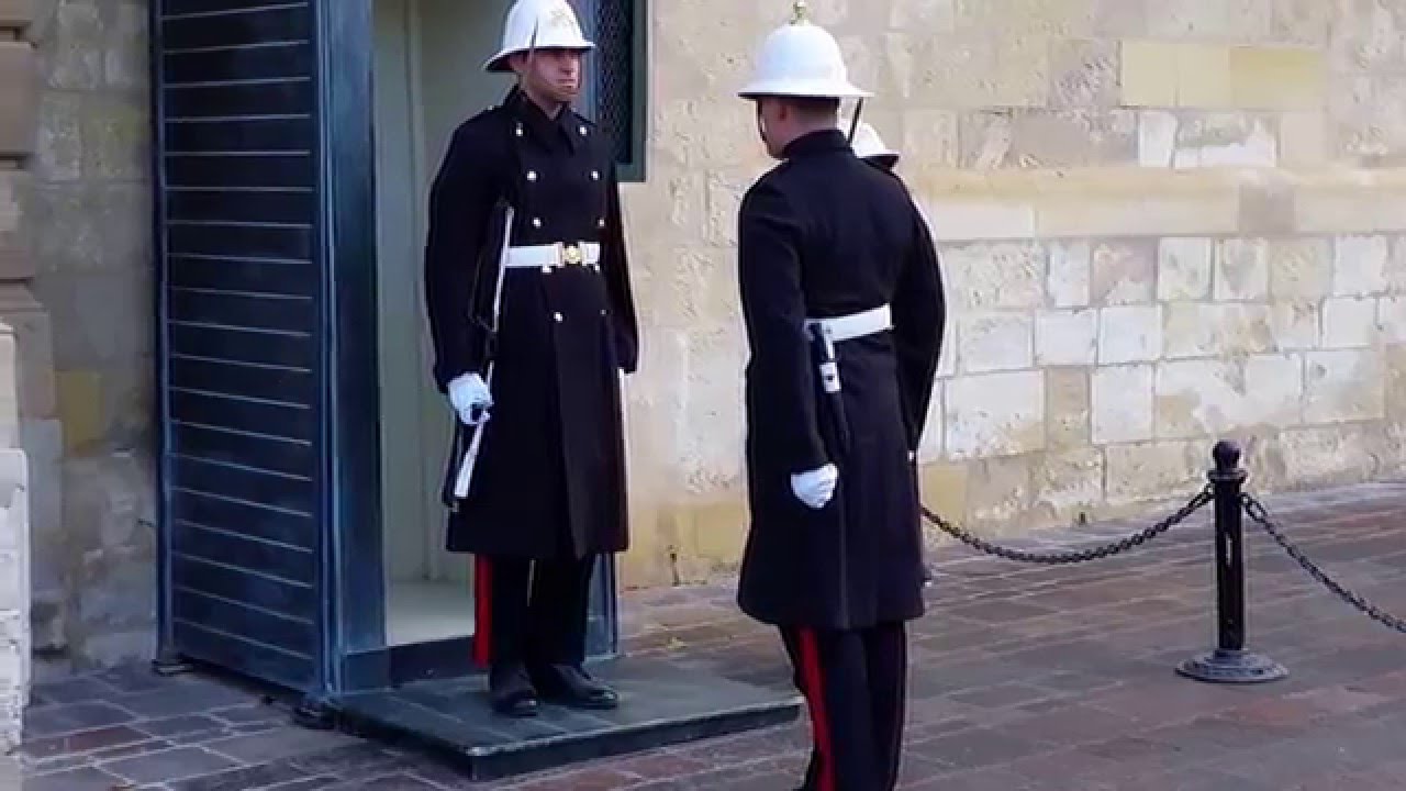 Change of the presidential guards @Valletta, Malta