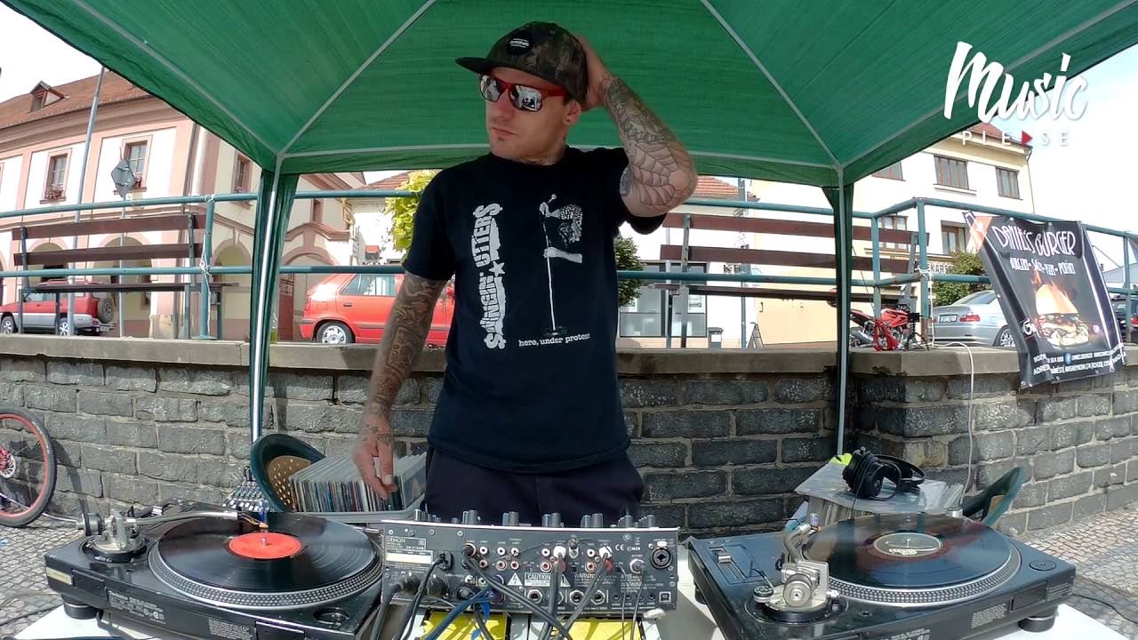 dj DAVIDEK | punk, rock and roll dj set