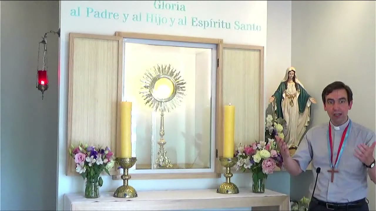 ¿Qué hace un adorador de Jesús Eucaristía en el Santísimo Sacramento?