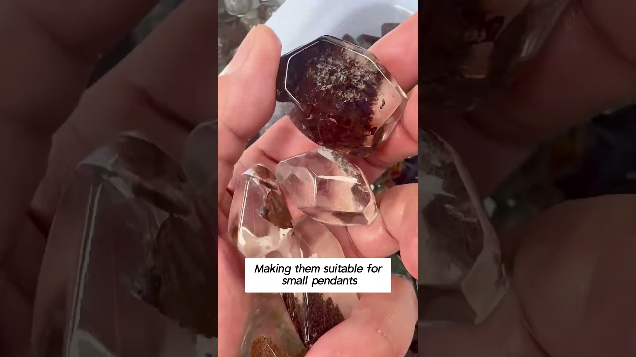 Let's see what treasures are at the Crystal Market #crystals #crystalshop #crystalsdotcom #healing