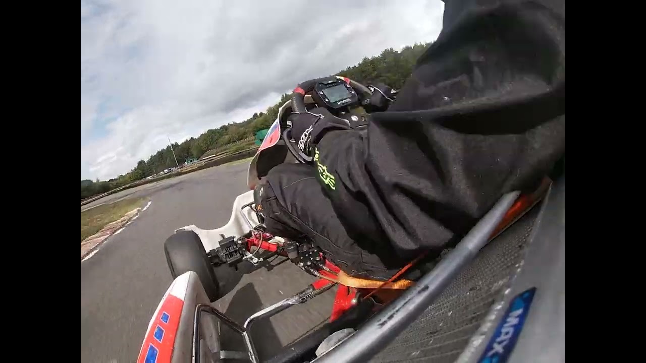 Camberley kart club practice day (first time in a kart after 4 years out) 