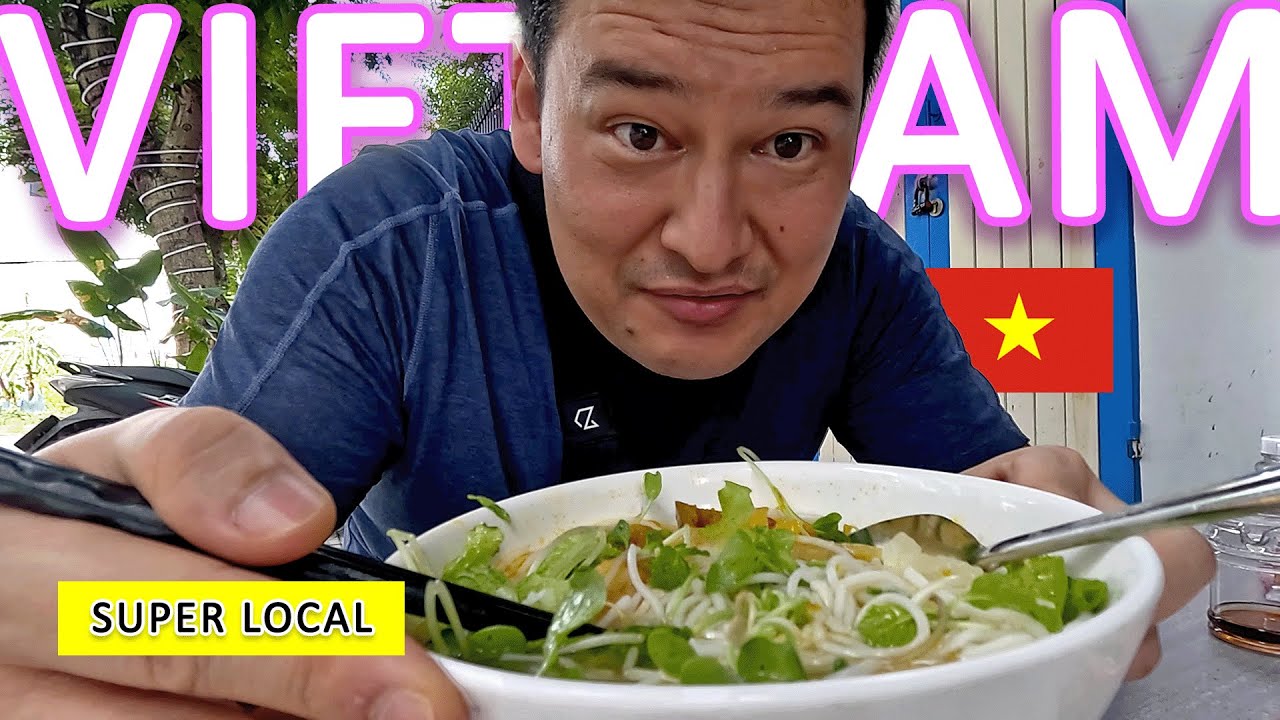 Vietnam Regional STREET FOOD (Bún Chả Cá) - Da Nang