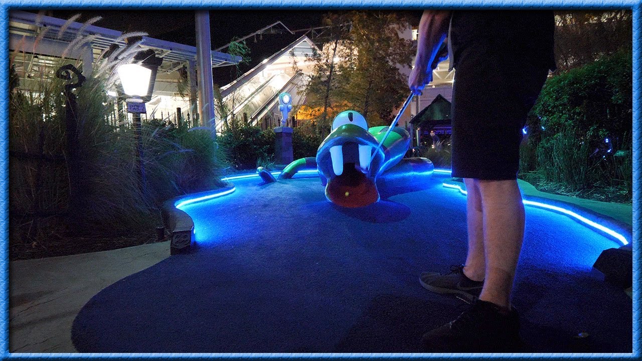 SOME OF THE CRAZIEST MINI GOLF HOLES WE HAVE EVER SEEN! - UNIVERSAL STUDIOS HOLLYWOOD DRIVE-IN!