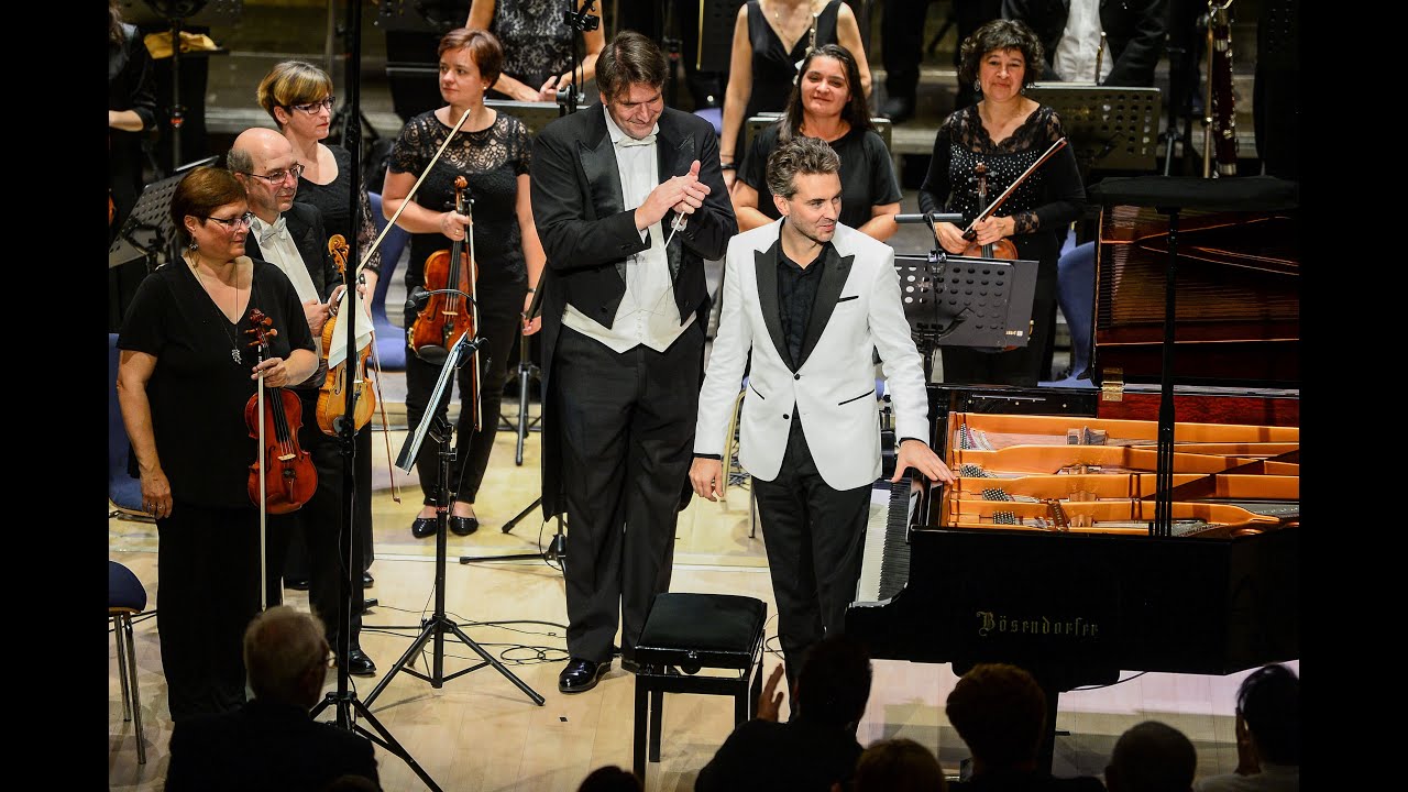 Goran Filipec, Imre Koll&aacute;r and Kod&aacute;ly Filharmonia play Franz Liszt (Naxos Records)