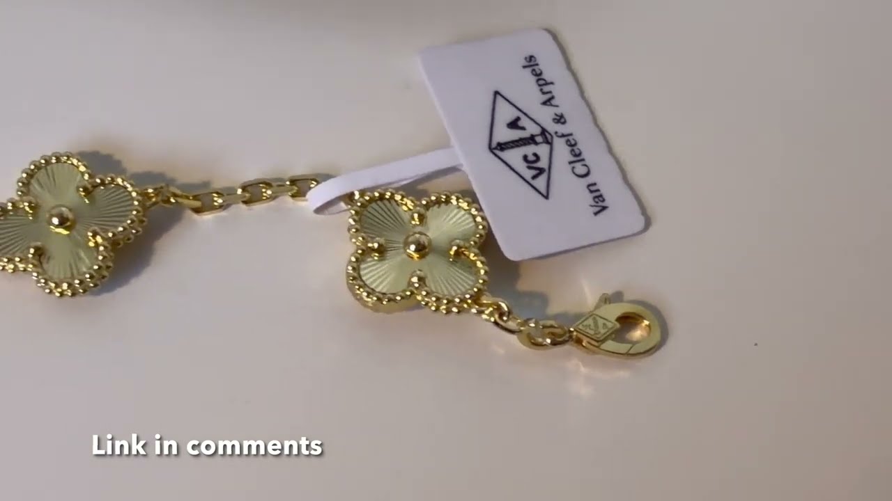 Van Cleef & Arpels Bracelet Unboxing