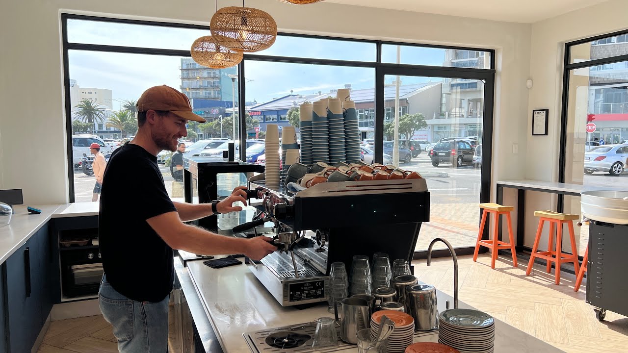 Day in the life | Long Weekend at the Café + How to Brew on a Moccamaster Like a Pro | Cape Town
