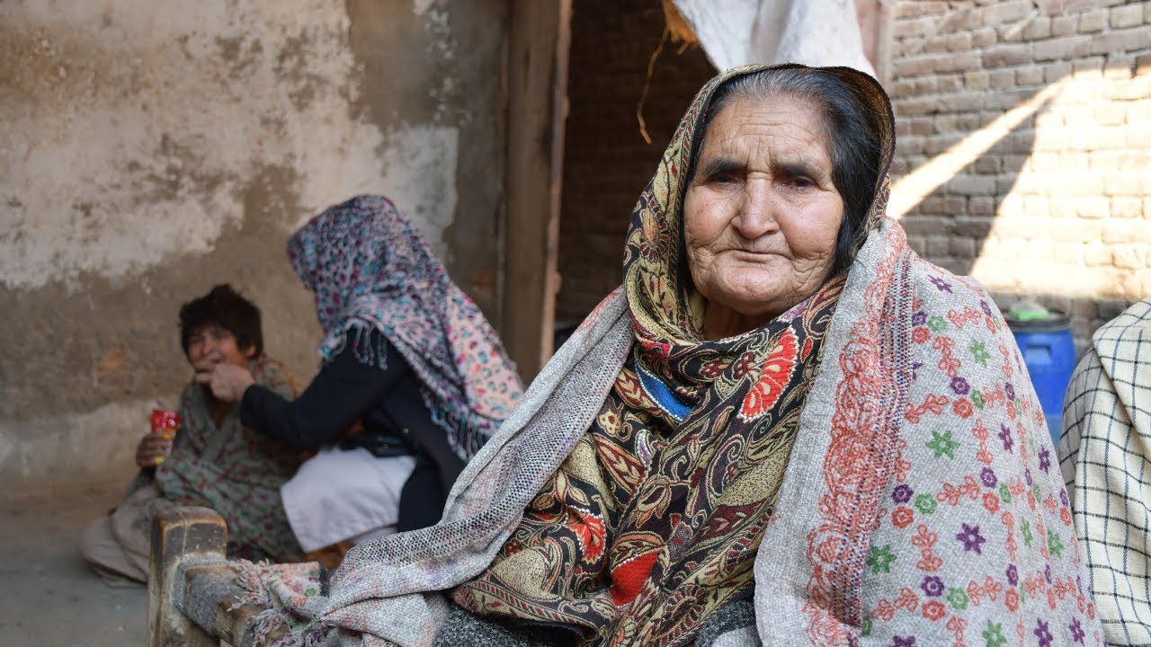 How a single mother lives with 4 disabled children in Pakistan