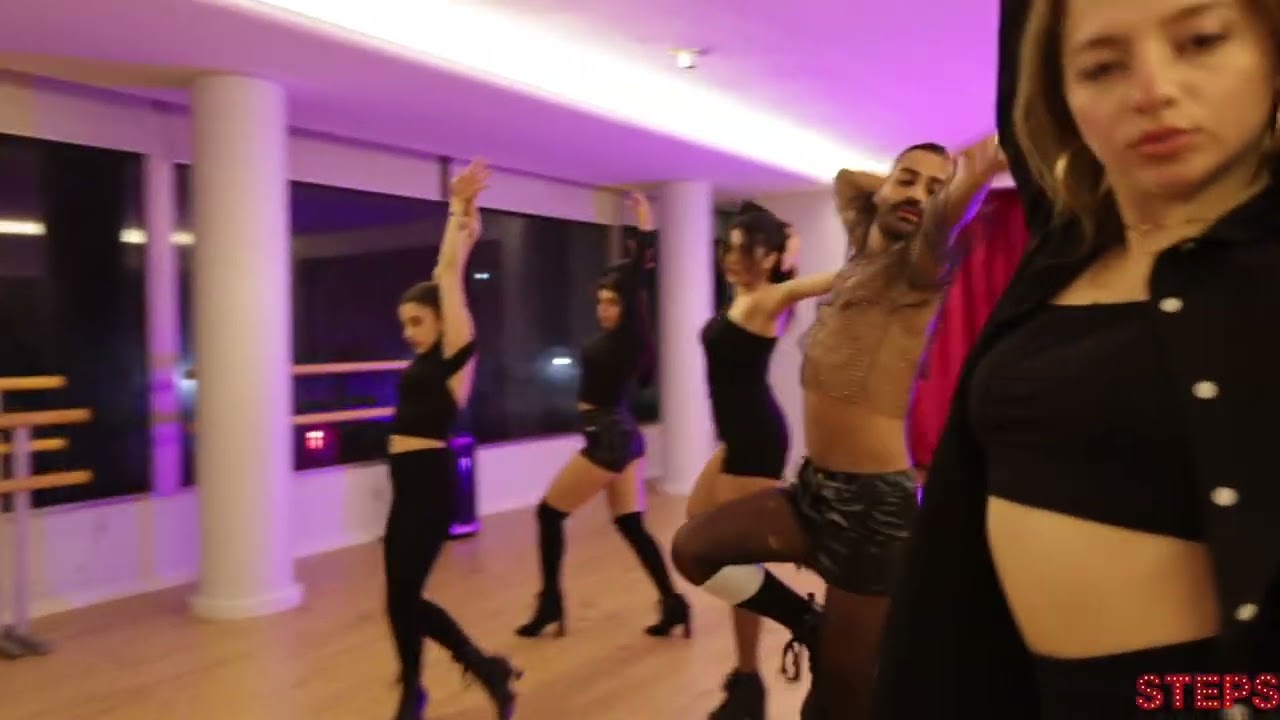 Burlesque dance - Why don’t you do right?