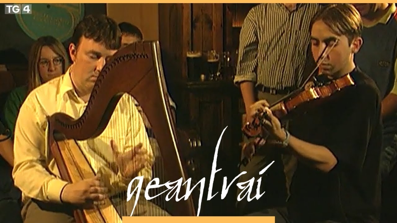 Oisín Mac Diarmada (Téada) & Michael Rooney  | Teach Murray, Goirtín, Sligeach |Geantraí 2000 | TG4