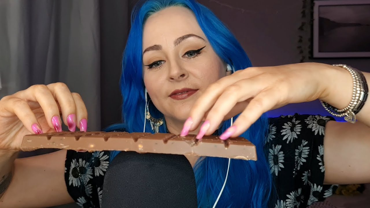 [ASMR] Tapping Chocolate For Tingles, No Talking, 20 Mins, Looped & Layered Audio