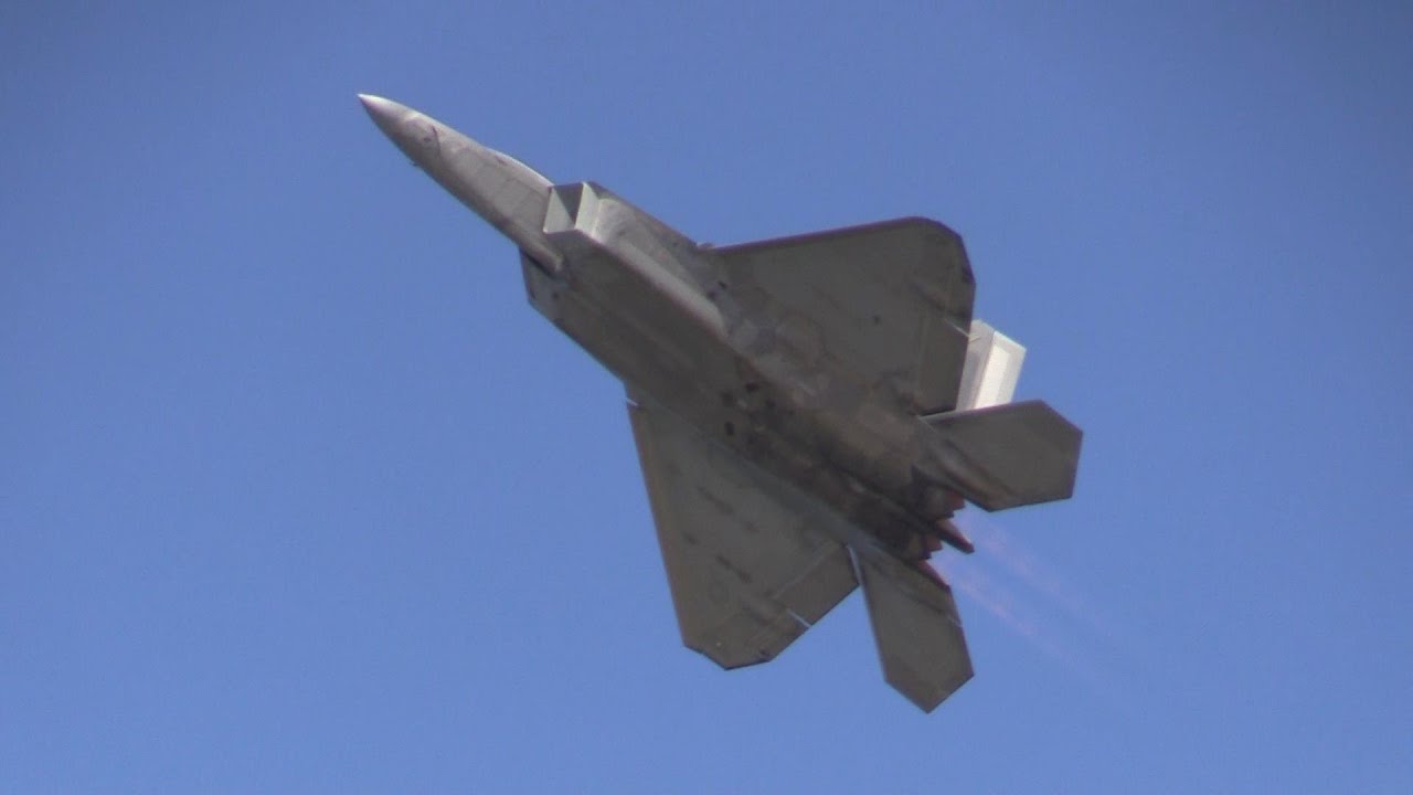 F-22 Raptor Demonstration - 2023 NAS Oceana Air Show