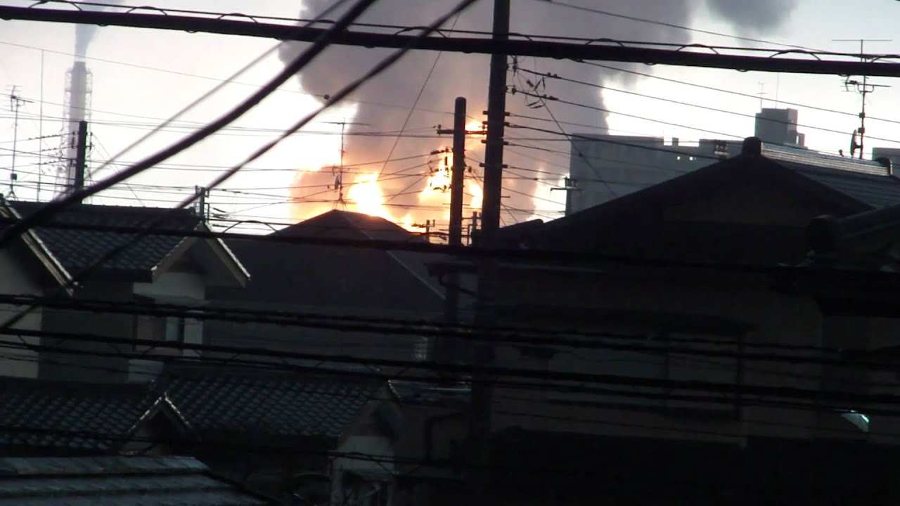 Ｈ23年３月１１日コスモ石油コンビナート爆発衝撃映像