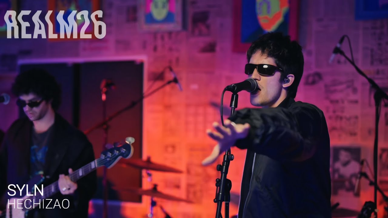 Silvestre y La Naranja - Hechizao | Live @Realm26 