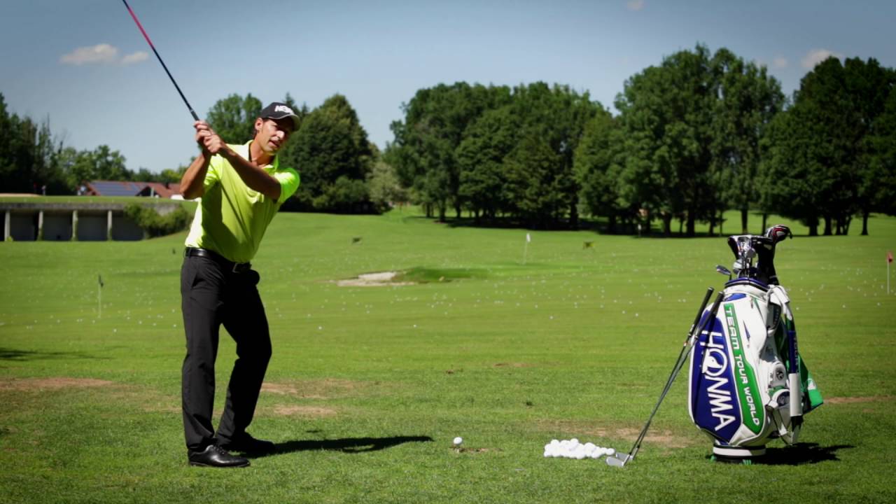 Golf Training Technik: Lang dank hoher Flugkurve