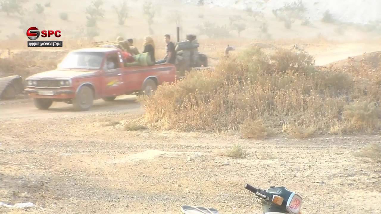 نزوح كبير في مدينة حلفايا