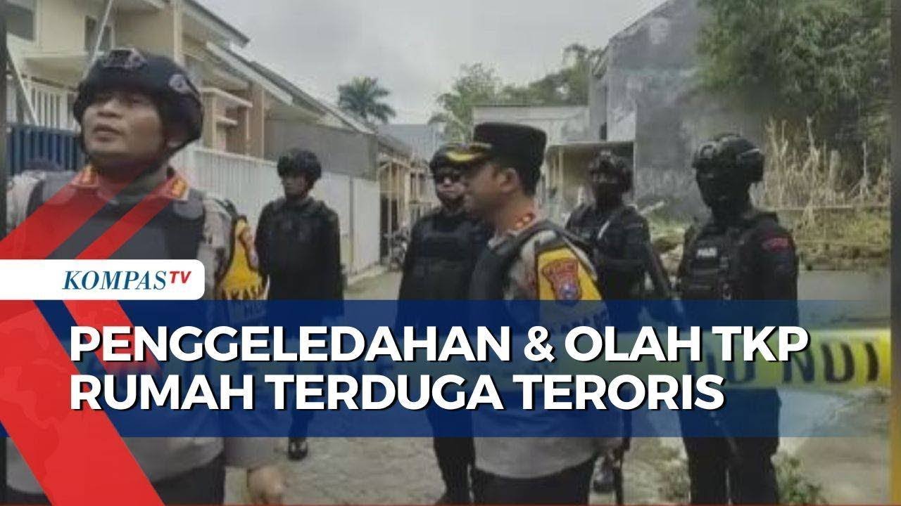 Polisi Lakukan Penggeledahan dan Olah TKP Rumah Terduga Teroris di Batu, Jawa Timur