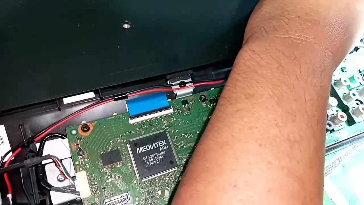 SONY LCD TV KLV-32EX330 Display Disappears After Few Seconds