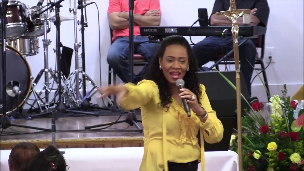 ALESSANDRA SANTOS   RETIRO DE PENTECOSTES 2019   “TRANSBORDEIS DE ESPERANÇA” Rom 5,1 11