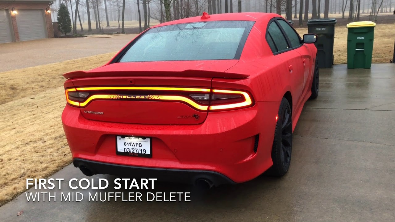 2019 Hellcat Stock Exhaust vs. Mid Muffler Delete