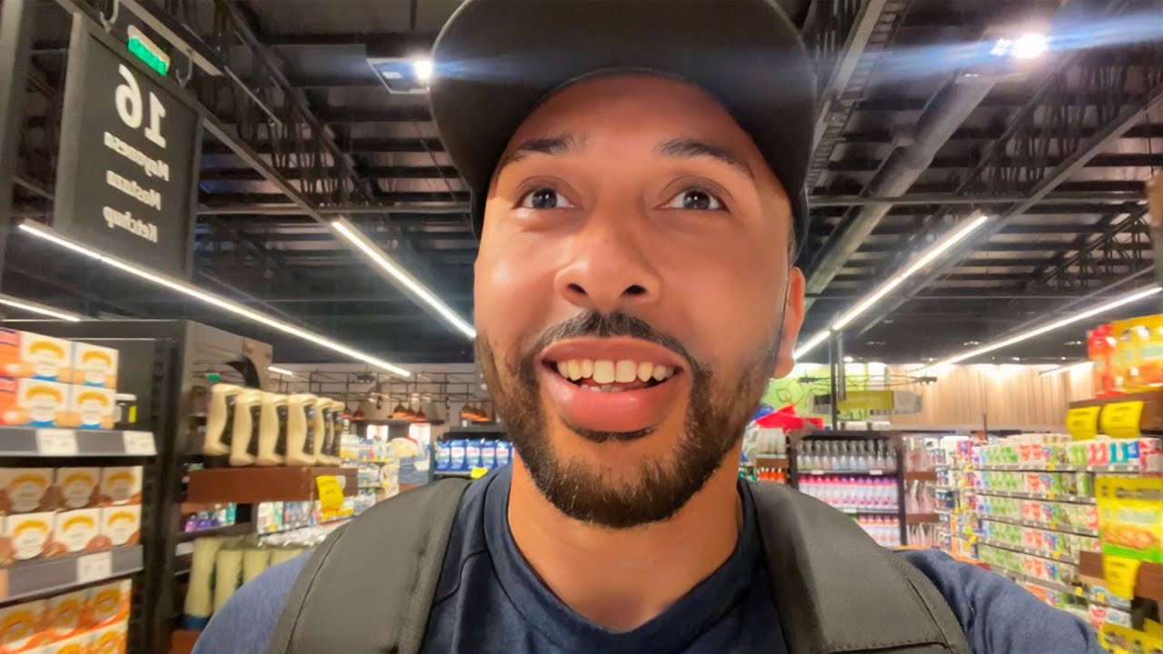 Exploring a Big Supermarket in Asunción, is it Expensive? Costs Breakdown!