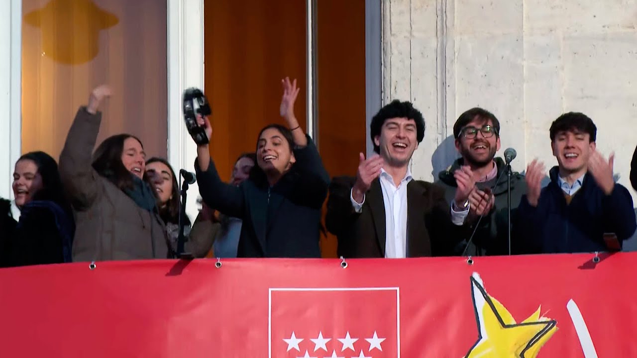 Actuación de Hakuna Group Music en la Puerta del Sol de Madrid