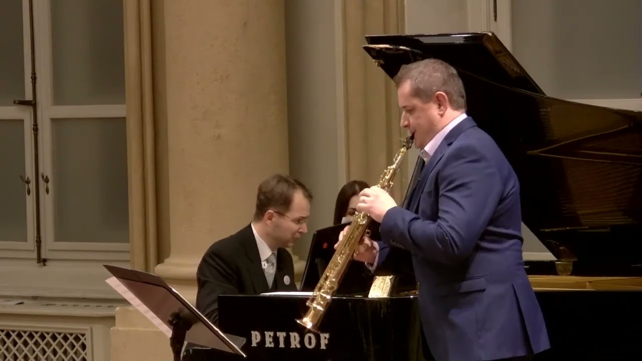 Heitor Villa - Lobos: Fantasia for soprano saxophone and orchestra (piano)