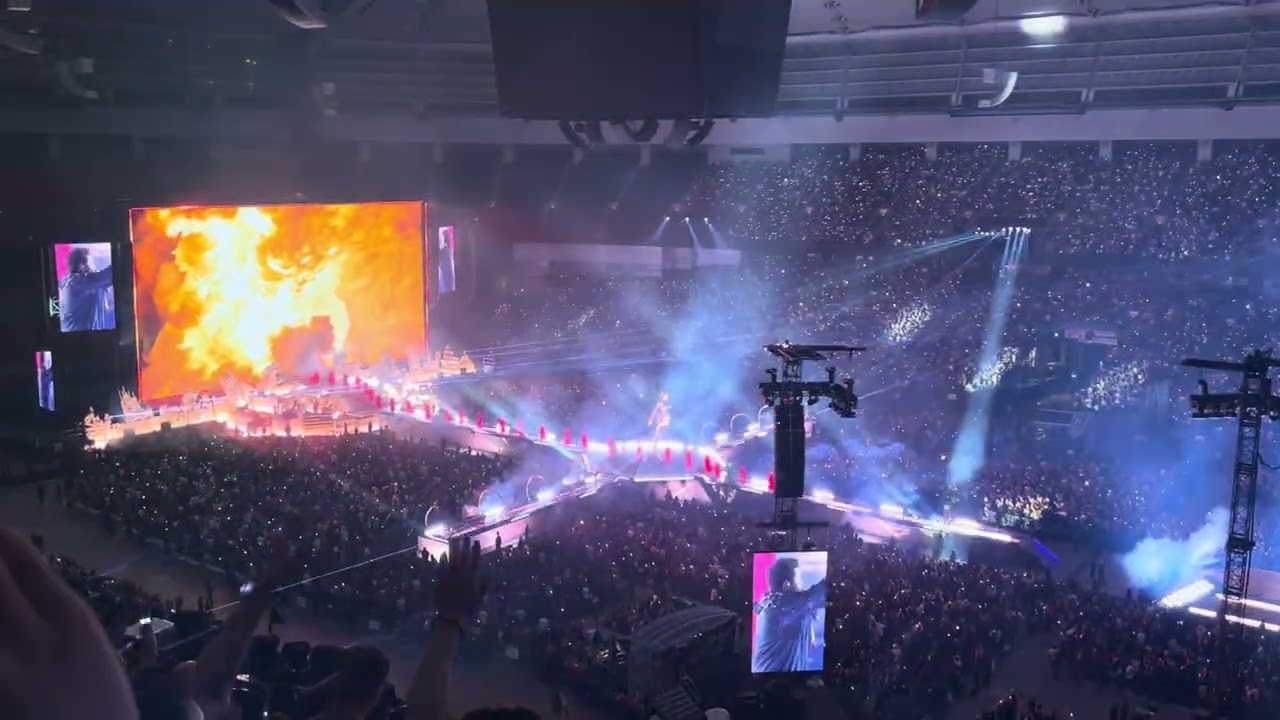 The Weeknd performing ‘Blinding Lights’ in Vancouver, BC
