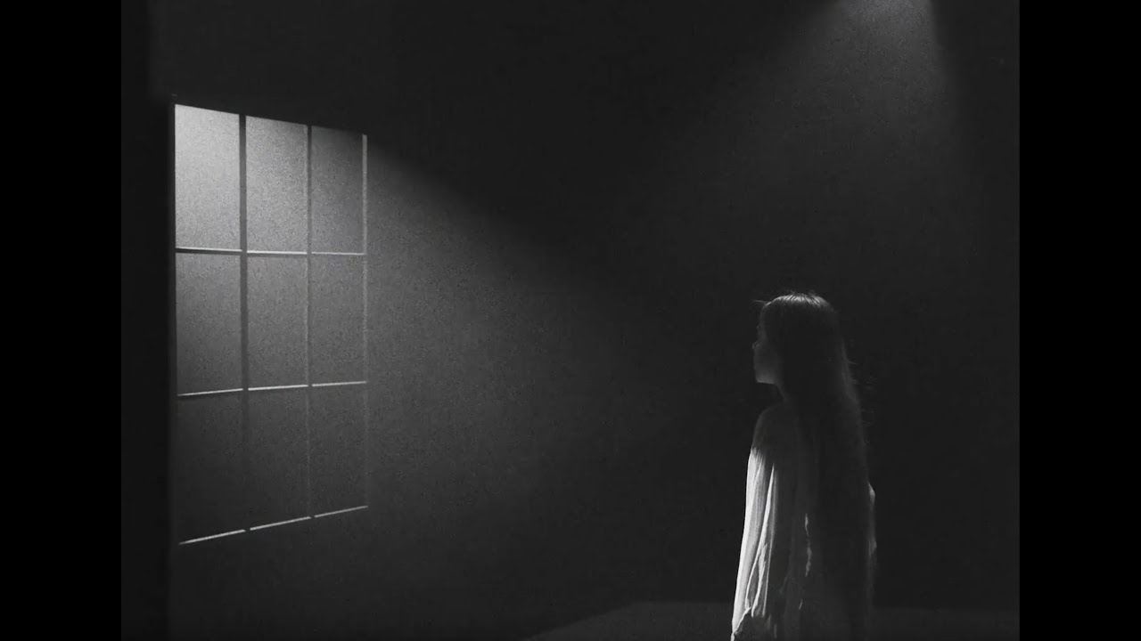 Laumė - "Voyeurs" (official music video)