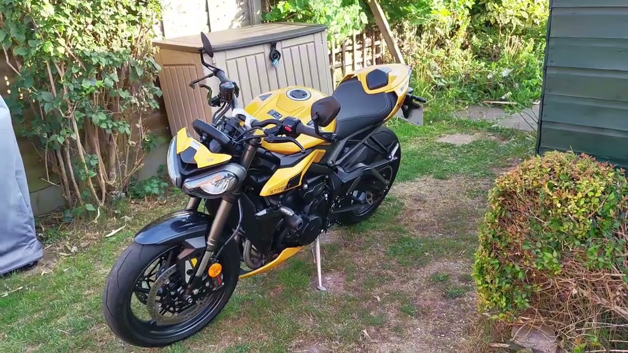 Fitting Evotech Crash Bobbins to the Triumph Street Triple 765 RS (2023+)